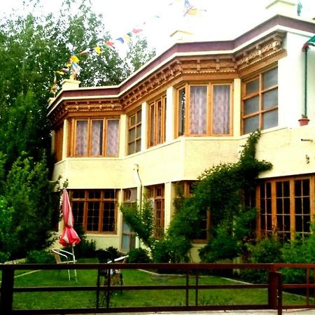 Beyond Stay - Kanika Himalayan View Лех Екстериор снимка