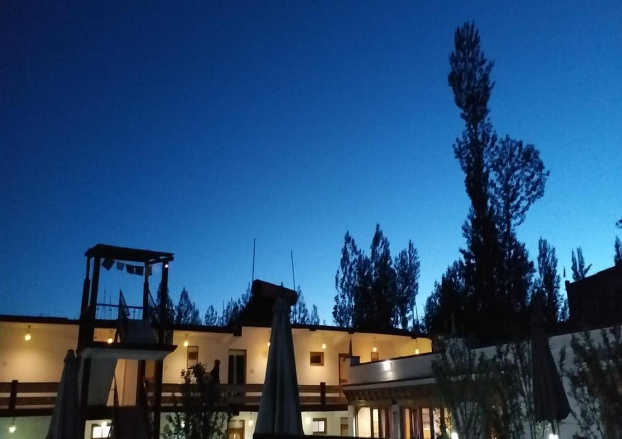 Beyond Stay - Kanika Himalayan View Лех Екстериор снимка